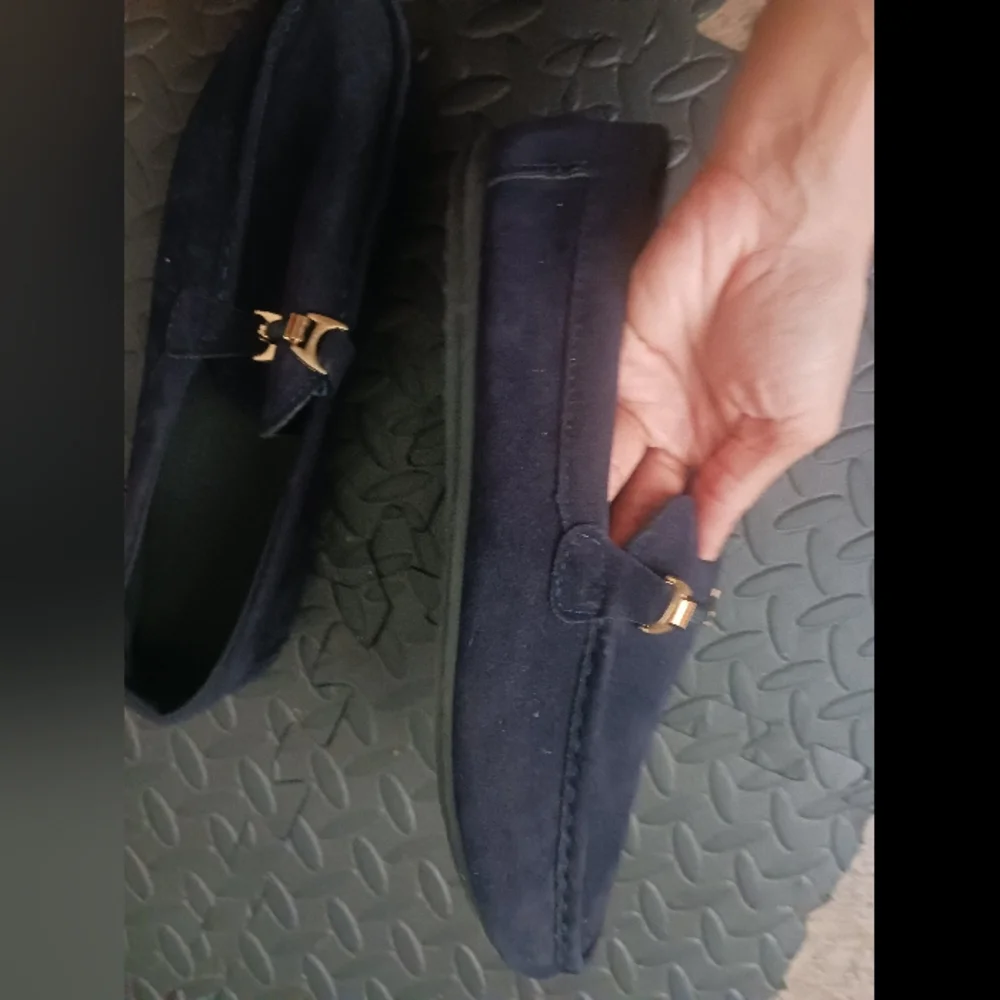 Men Navy Blue Belted Velvet Moccasins Shoes - Picture 5 of 11